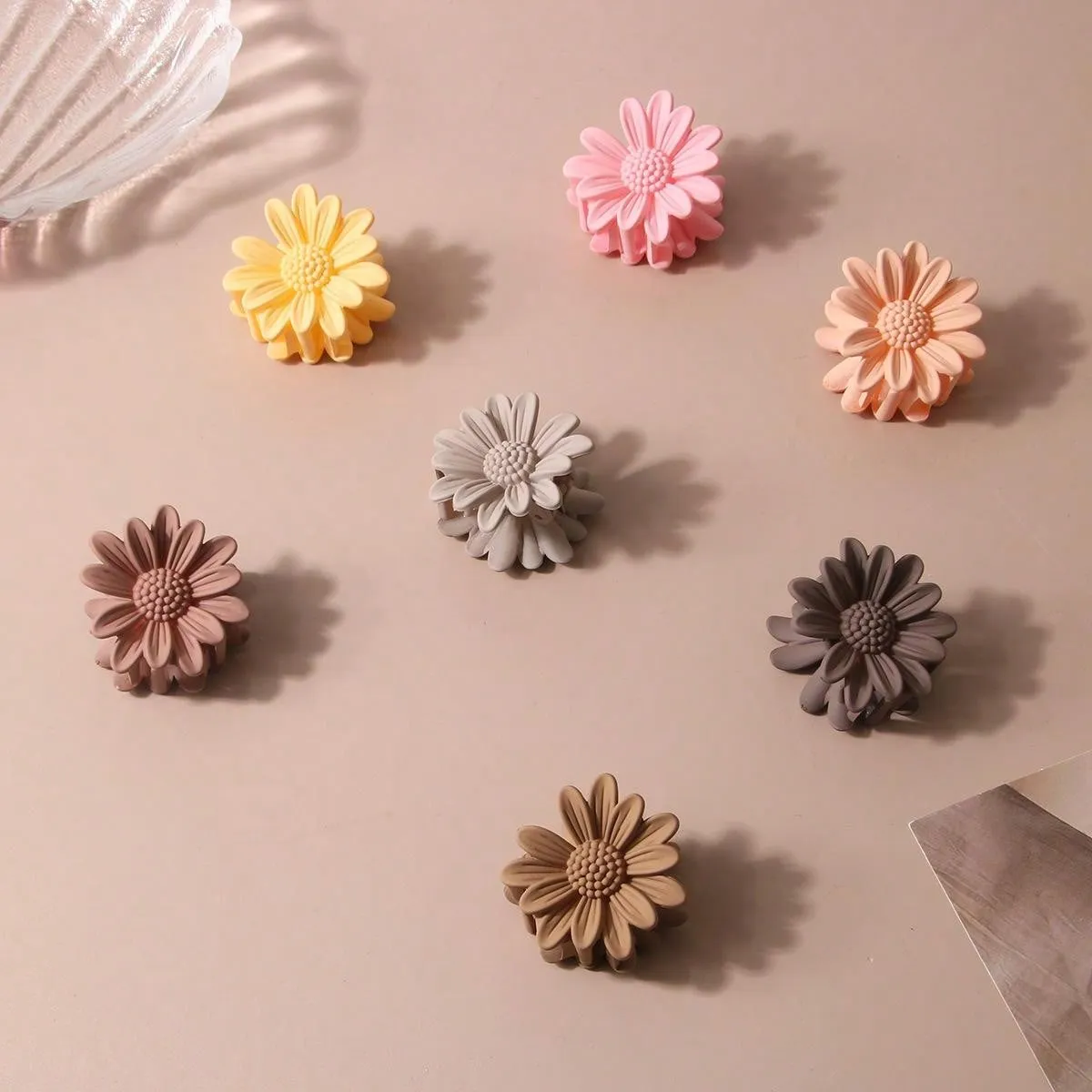 1pc Mini Daisy Hair Clip Candy-Colored Fresh Sweet Lovely Hairpin Clamps Hair Accessories