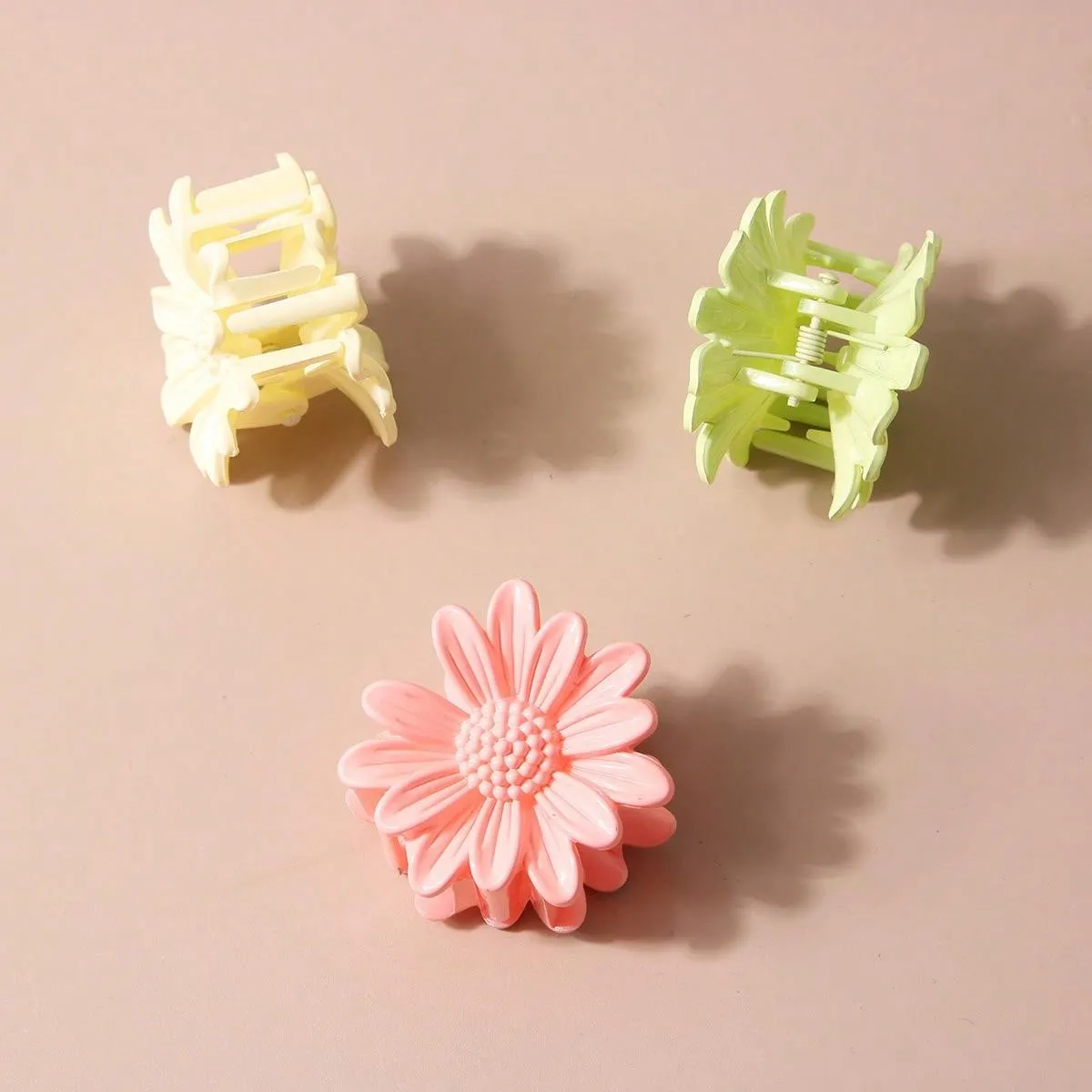 1pc Mini Daisy Hair Clip Candy-Colored Fresh Sweet Lovely Hairpin Clamps Hair Accessories