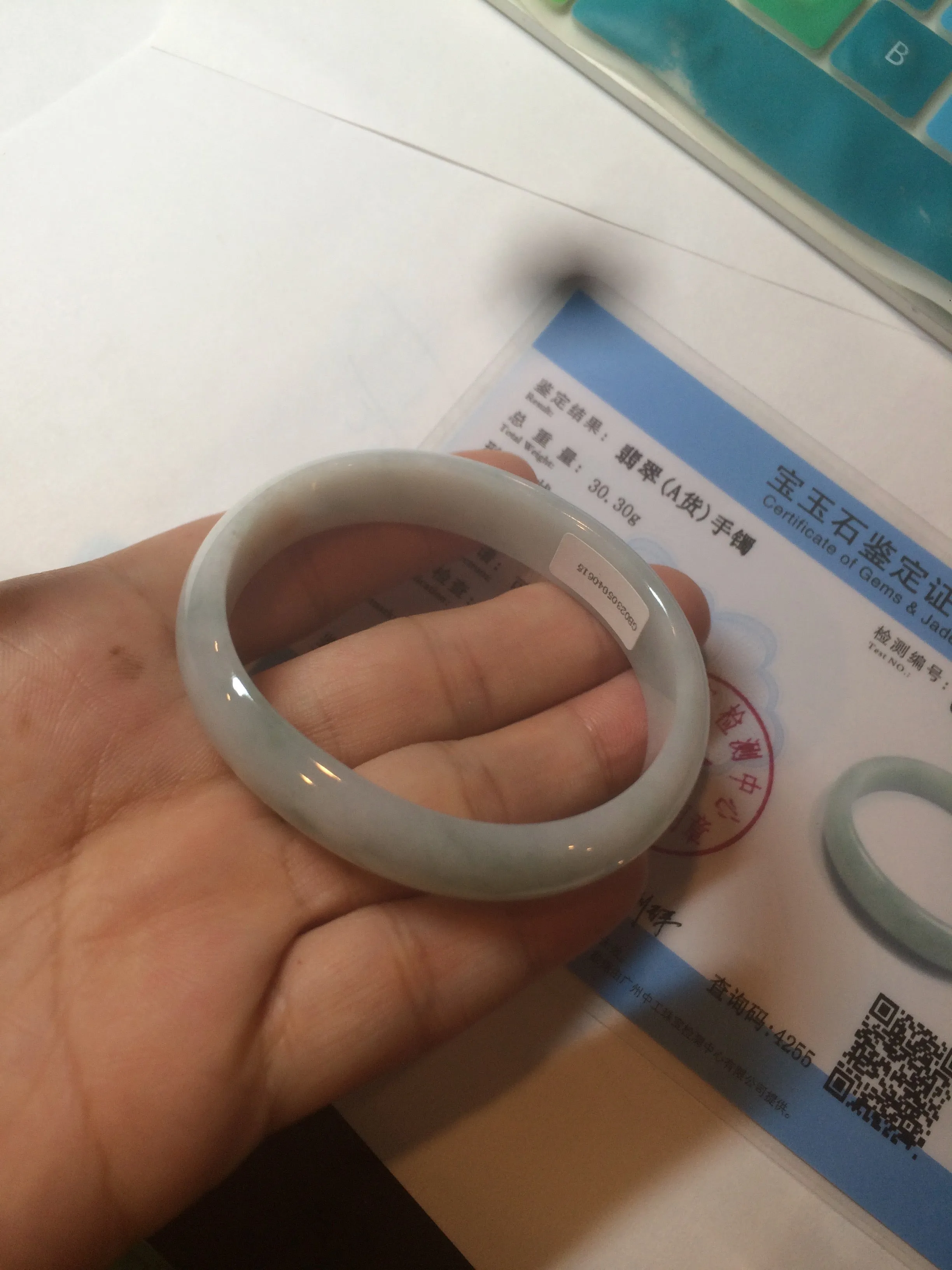 47mm Certified Type A 100% Natural light green/yellow Jadeite Jade oval bangle AJ69-0615