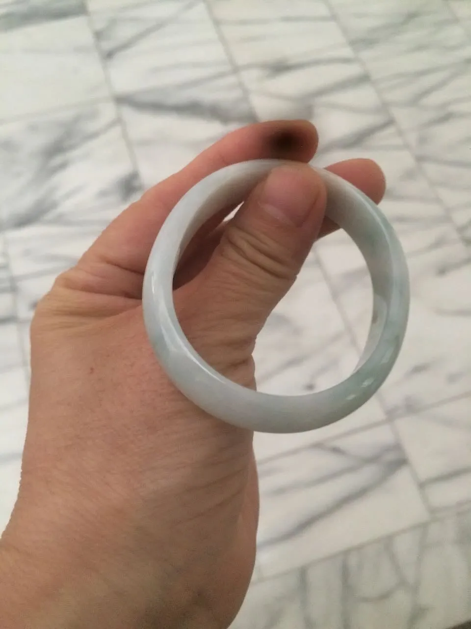 47mm Certified Type A 100% Natural light green/yellow Jadeite Jade oval bangle AJ69-0615