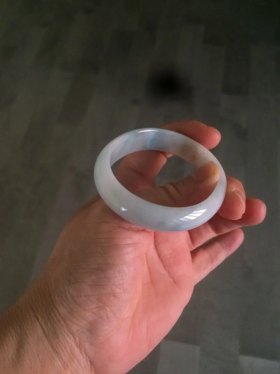 47mm Certified Type A 100% Natural light green/yellow Jadeite Jade oval bangle AJ69-0615