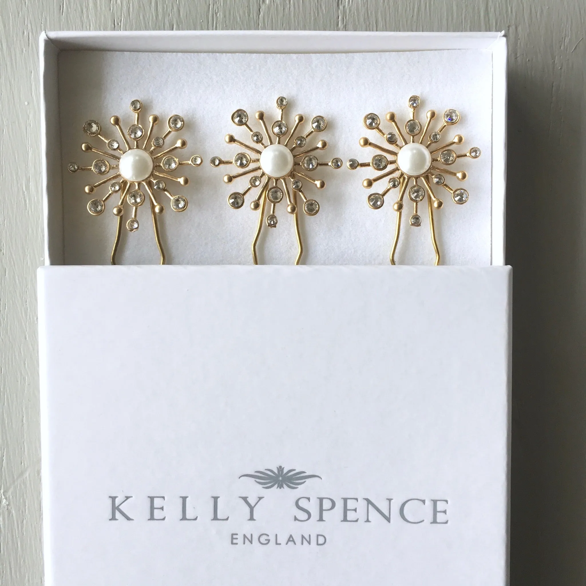 Andromeda hairpins