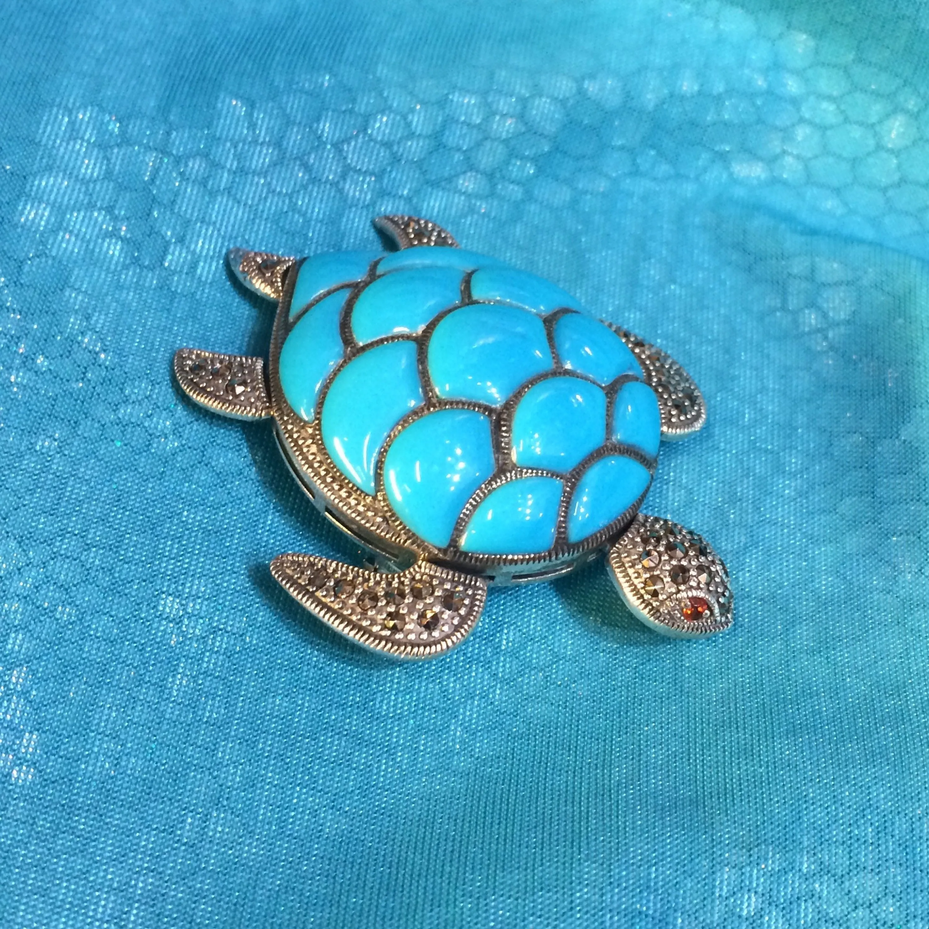 Bright Turquoise Tortoise Brooch