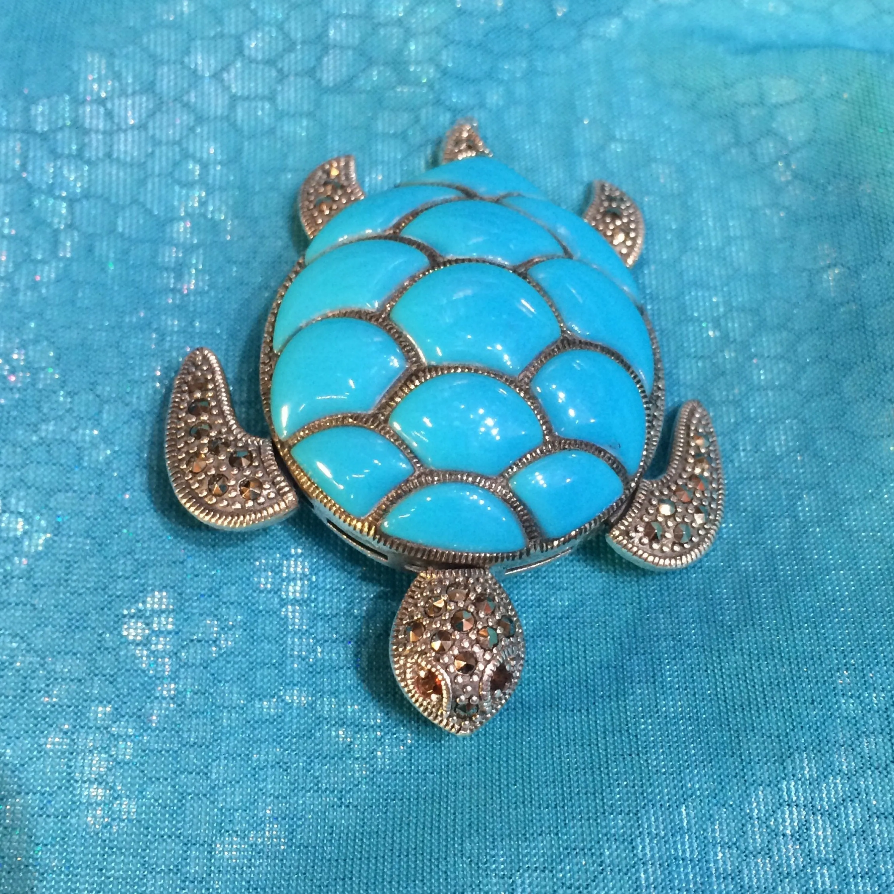 Bright Turquoise Tortoise Brooch
