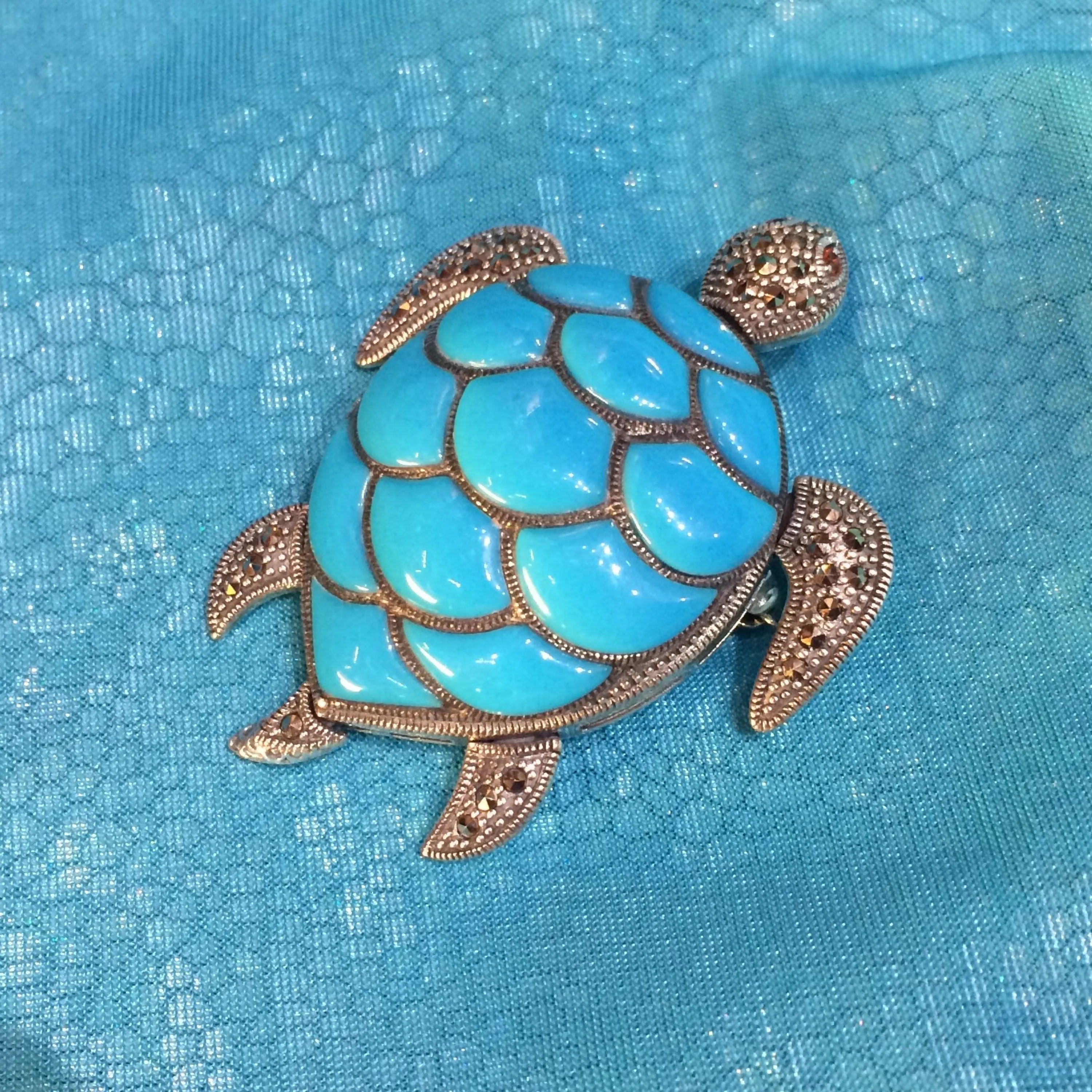 Bright Turquoise Tortoise Brooch
