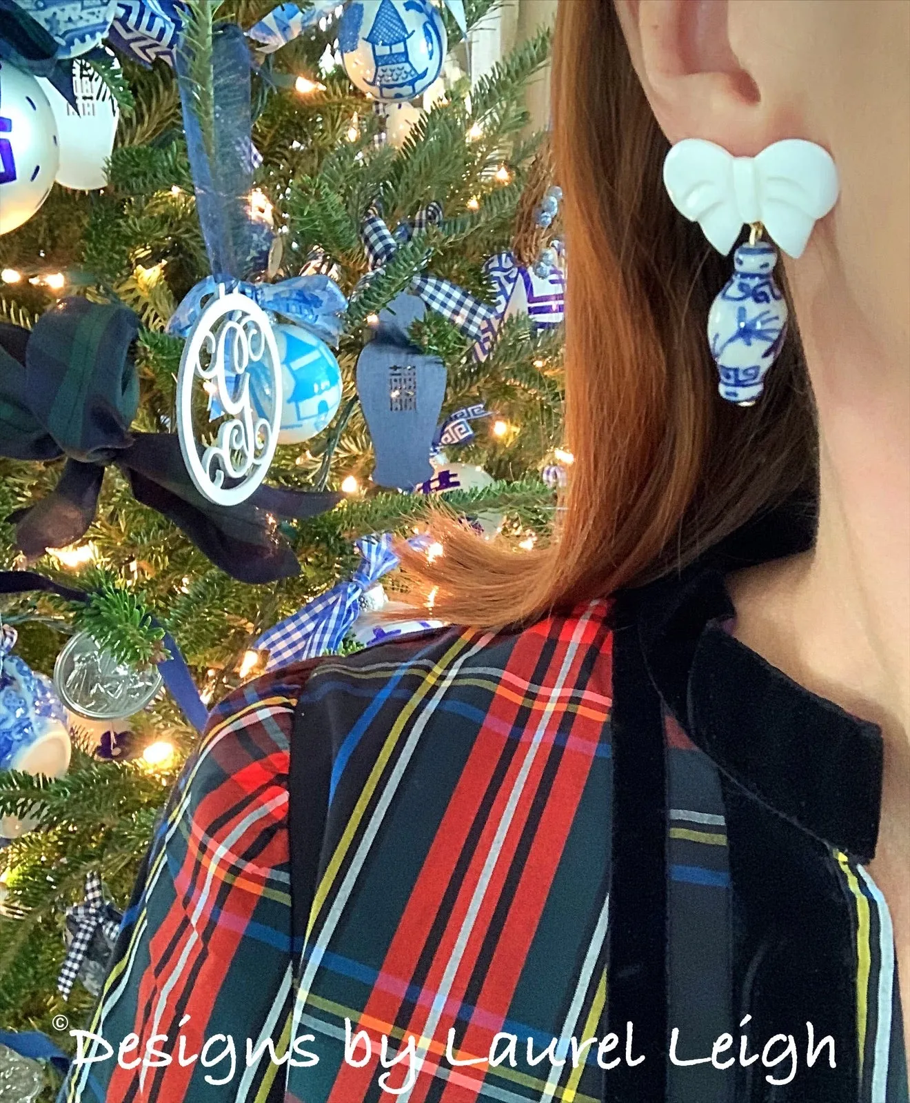 Chinoiserie Ginger Jar Bow Earrings - Blue & White