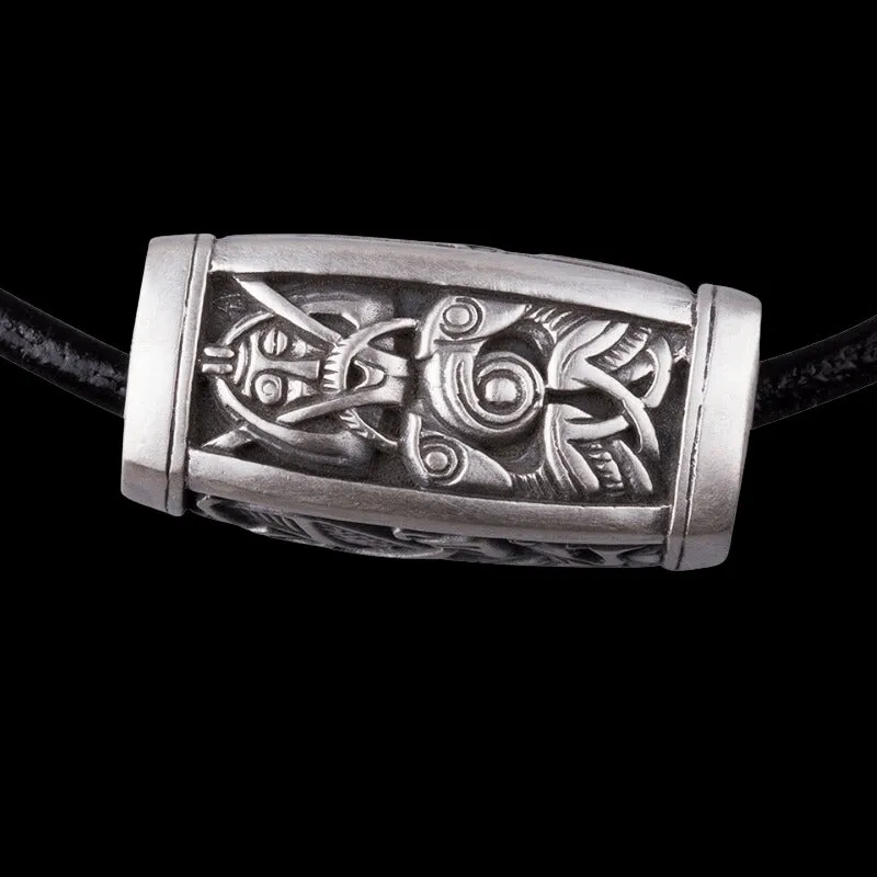 Colgante de cuentas vikingas de plata hecho a mano
