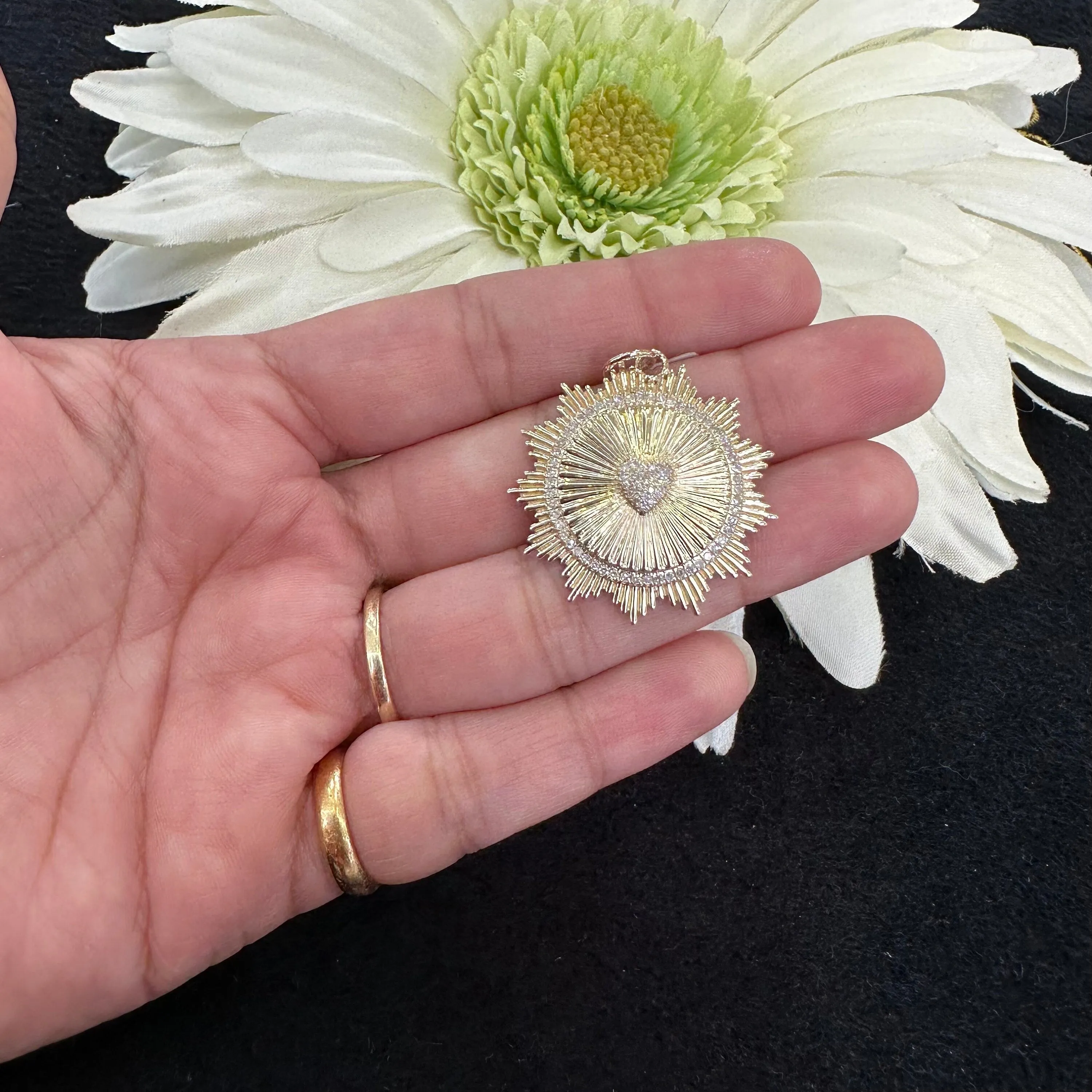 Diamond Sunrays Pendant 29mm