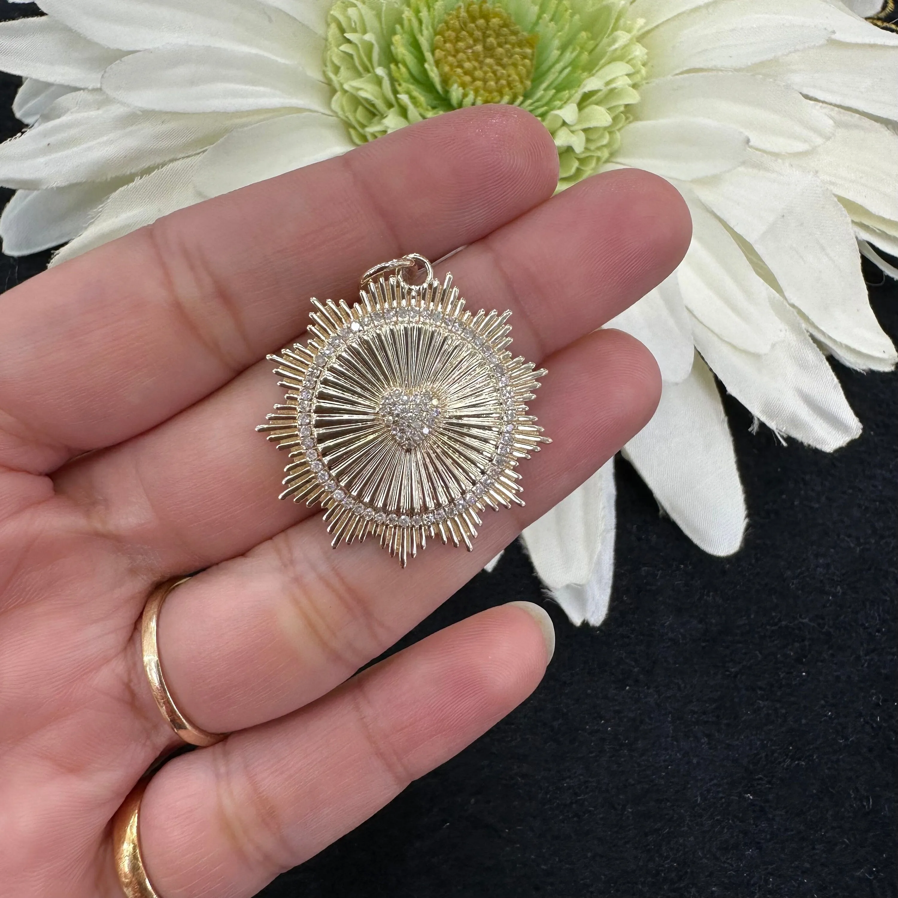 Diamond Sunrays Pendant 29mm