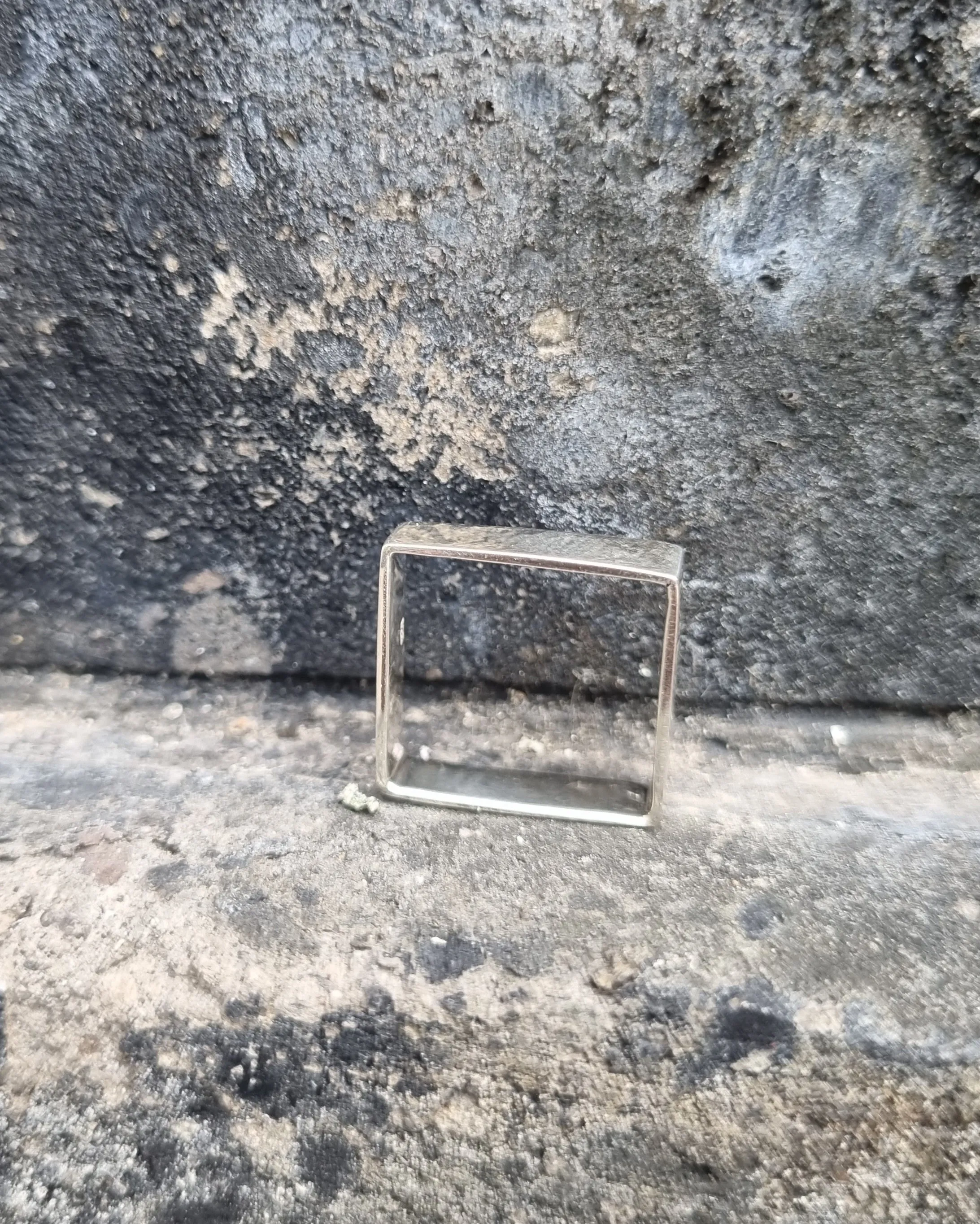 Hip to be Square ring