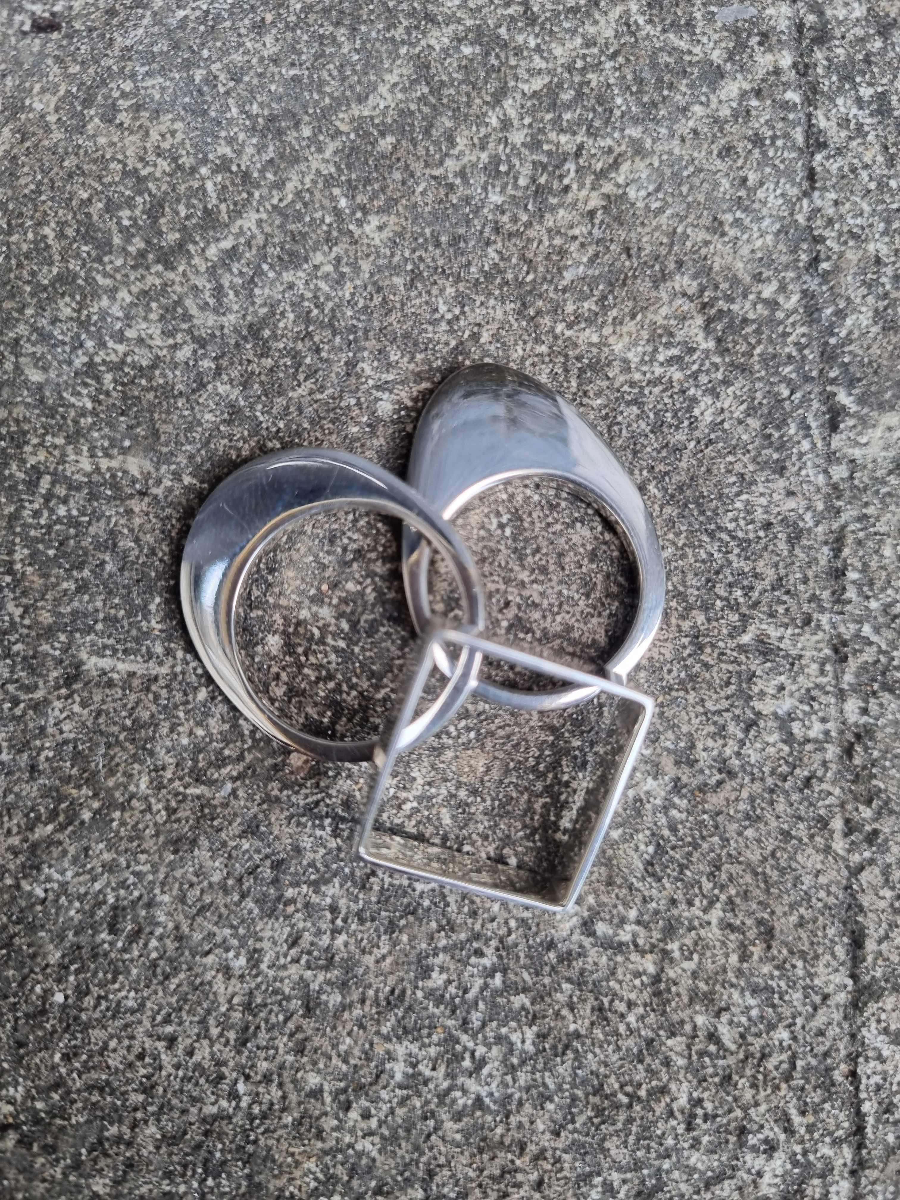 Hip to be Square ring