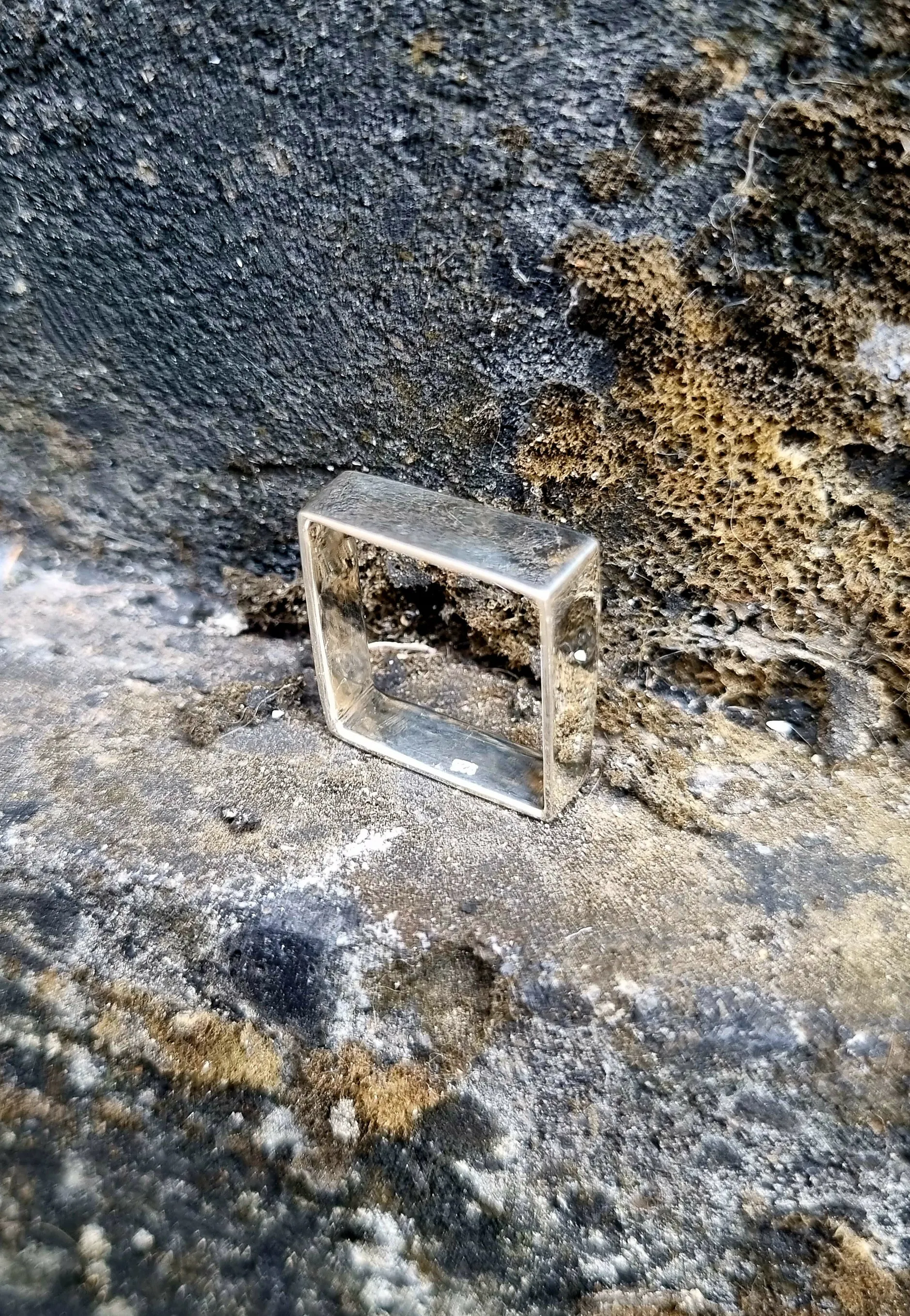 Hip to be Square ring