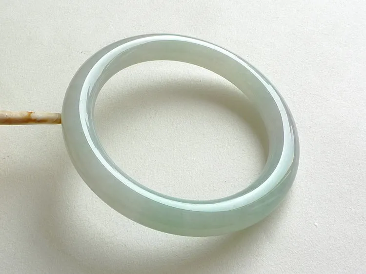Natural Jade Bangle Jadeite Bangle Internal Diameter 55mm BER486