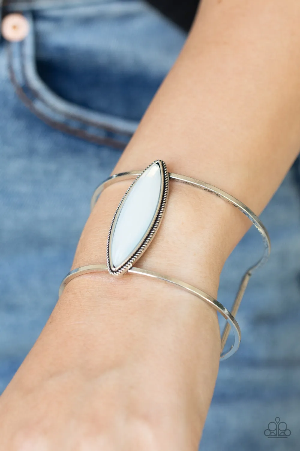PAPARAZZI What You SEER Is What You Get - White BRACELET