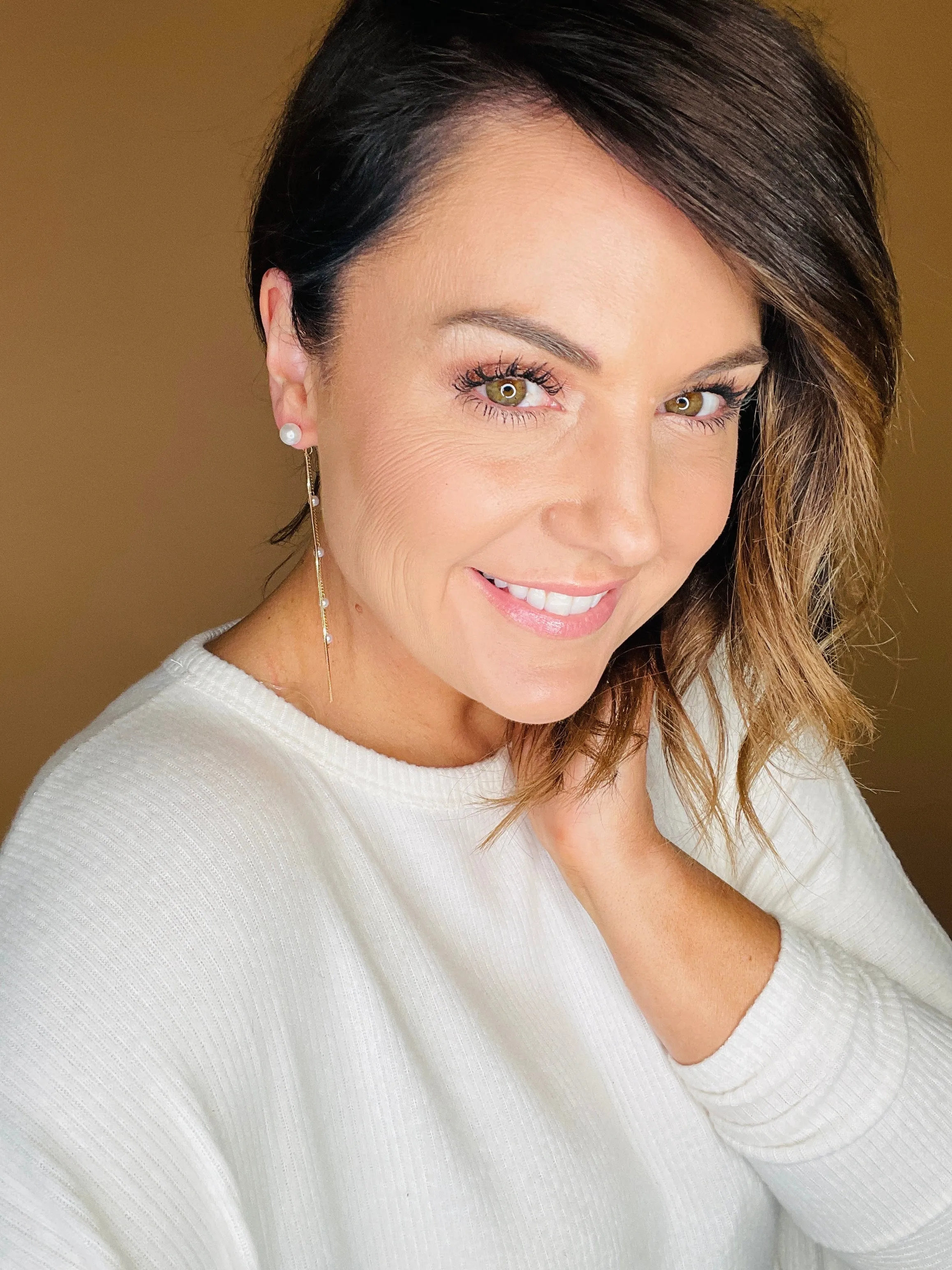 Pearl and Gold Dangle Earrings