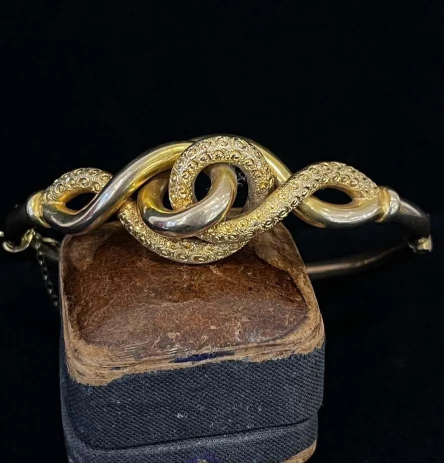 Victorian Yellow Gold Lovers Knot Bangle